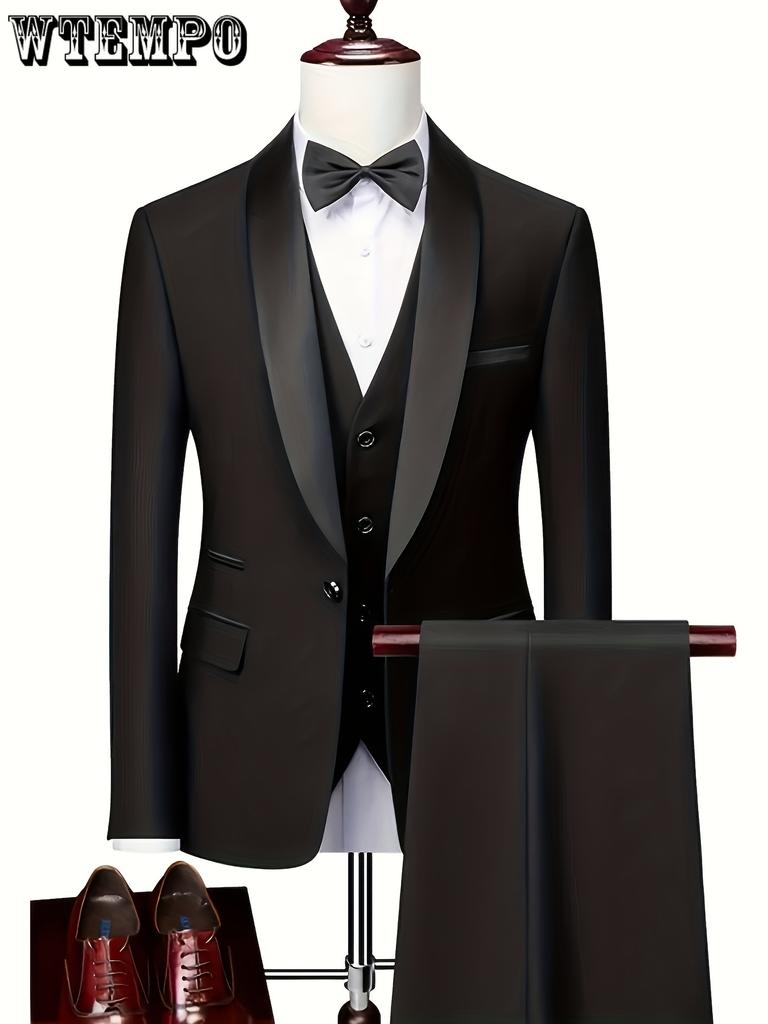 Комплект из 3 классических мужских костюмов: пиджак с воротником-шалью, однобортный жилет с V-образным вырезом и облегающие брюки.