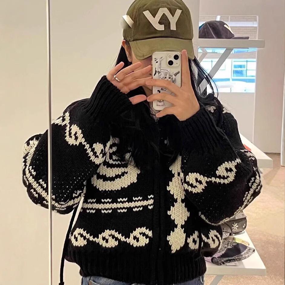 In Stock: Korean Niche Deer Rose Jacquard Hooded Knit Sweater Coat - Women's Loose, Cozy Style