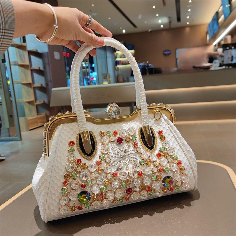 2025 Новая модная повседневная сумка через плечо с бриллиантами и пряжкой-замком