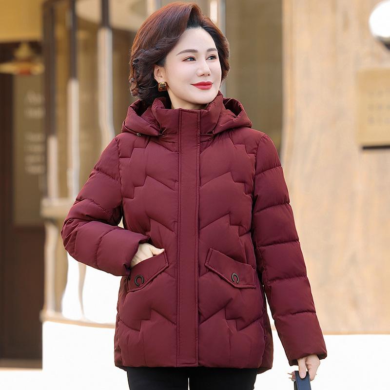 The Cotton-padded Clothes Are Foreign and Thin, and The Short Middle-aged and Elderly Cotton-padded Jackets Are Women's Jackets.