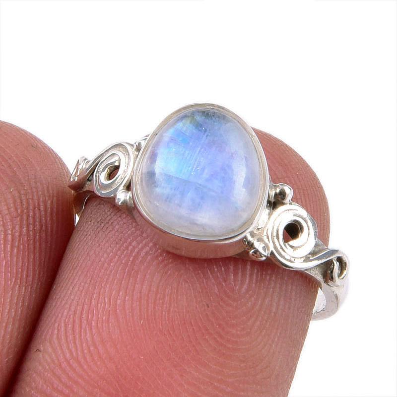 Natural Rainbow Moonstone Gemstone 925 Solid Sterling Silver Ring Size 5.5 Y6n93