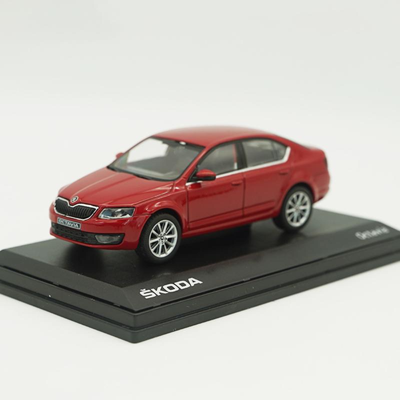 1:43 Skoda Octavia Литые Модели Автомобилей и Игрушечные Транспортные Средства Модель Автомобиля Масштабная Миниатюрная Модель Автомобиля Для Детей