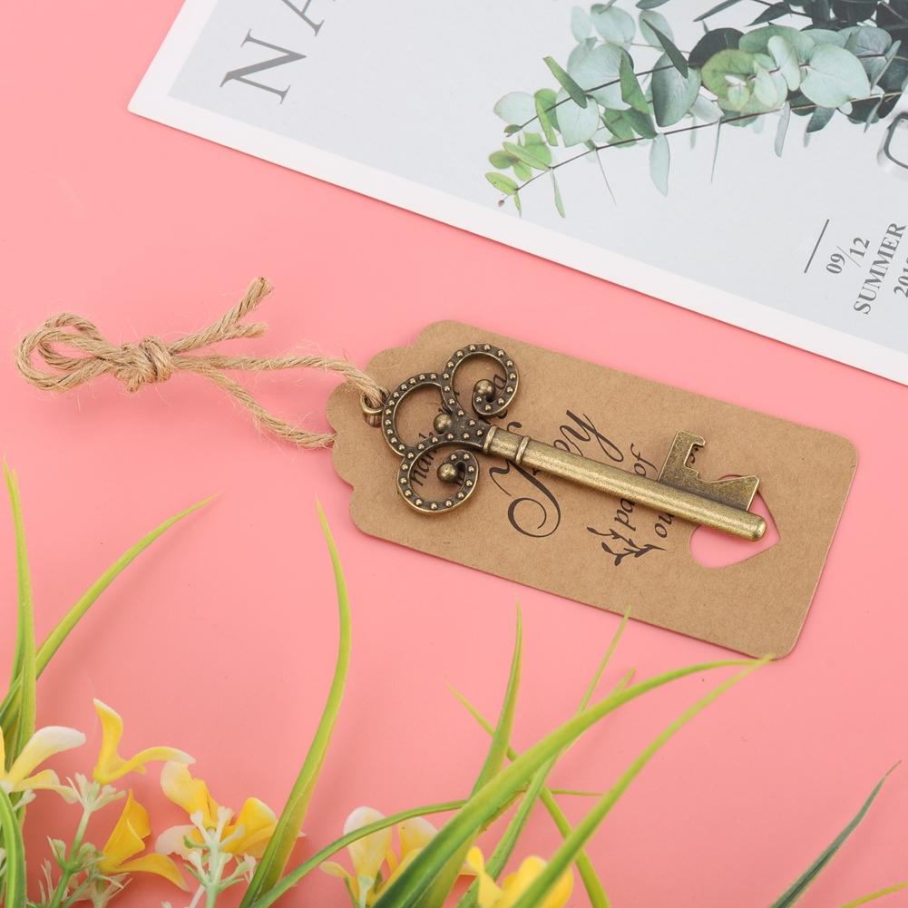 Открывалка для бутылок в форме ключа с биркой-карточкой для подарков гостям на свадьбу
