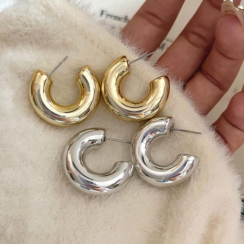S925 Silver Needle Geometric Circle Earrings Simple Fashion All-matching Studs Niche Design Premium Ear Earrings