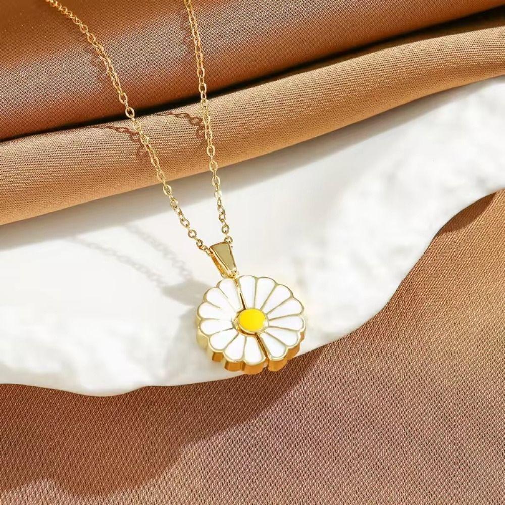 Handmade Glaze Oil Chrysanthemum Pendant Titanium Steel Daisy Necklace  Jewelry Accessories