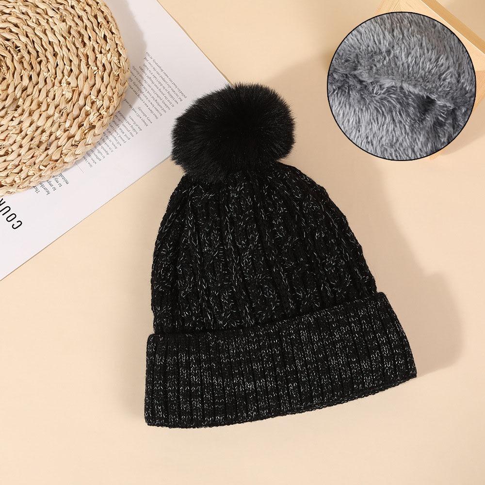Winter Warm Pullover Cap with Fluffy Ball Beanies Cap Fashion Knitted Hat for Male Female