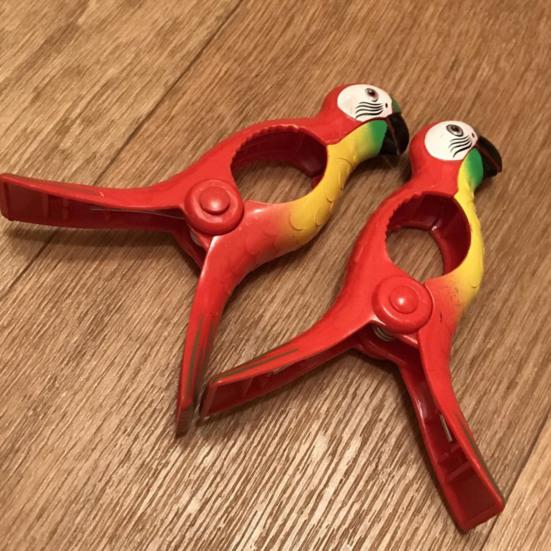 2 шт. Зажимы для одежды Большое зажимное усилие Многоразовые большие челюсти Мультяшная форма Маленькая фиксация зубов Полотенце Утолщенные домашние зажимы для проветривания носков Пляжный аксессуар