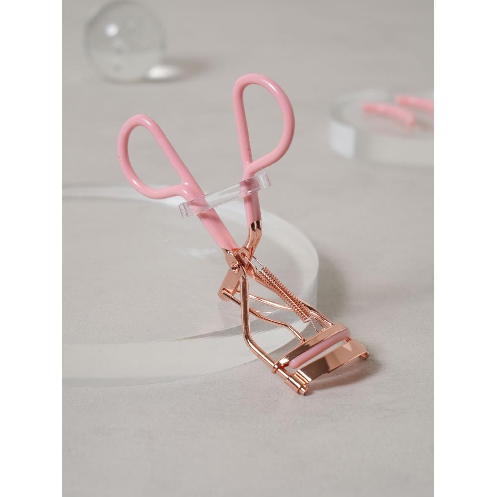 Щипцы для завивки ресниц Daiso с резиновой ручкой и пружиной