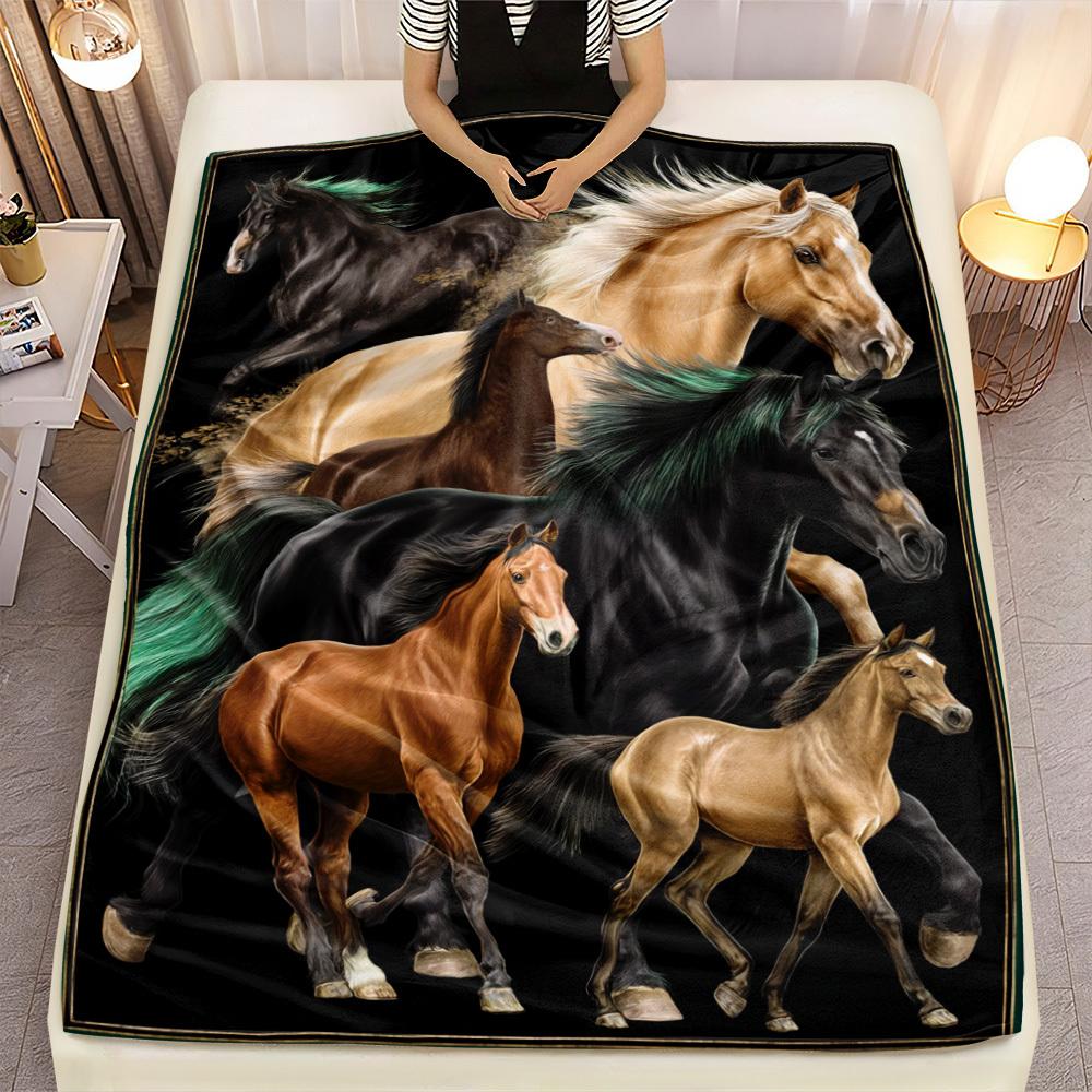 Pattern of galloping horses Flannel printed blanket suitable for all seasons suitable for living room office sofa and travel