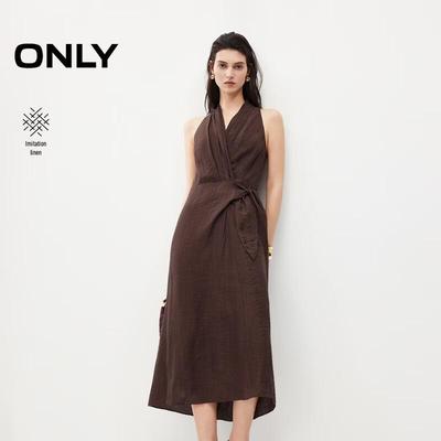 Женское длинное платье с V-образным вырезом, поясом и эффектом льна