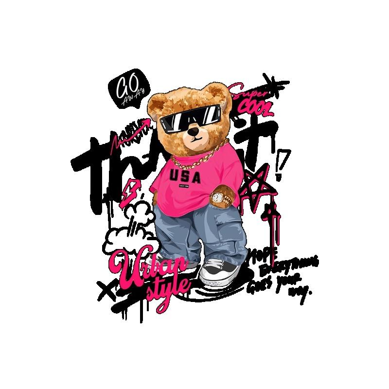 Черная футболка с графикой медведя и розовым текстовым принтом для повседневной носки