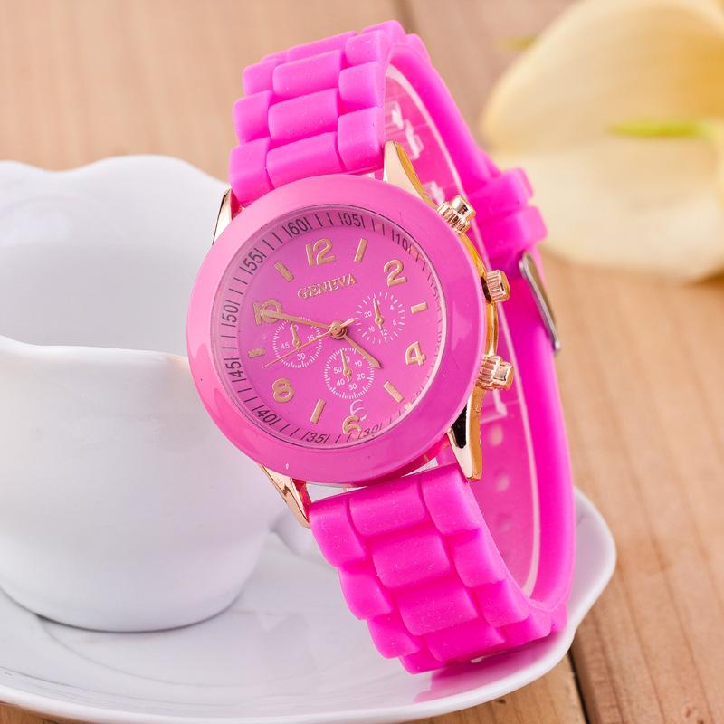 New Simple Silicone Brand Casual Quartz Watch Women Crystal Silicone Geneva Watches Wrist Watch for Girl