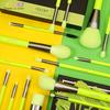 Набор кистей Docolor в неоновом цвете для профессионального макияжа