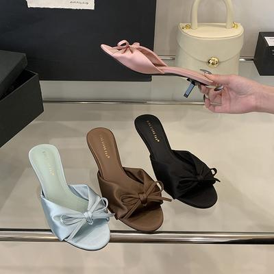 Босоножки на низком каблуке лето новые шелковые милый темперамент бант кошачий каблук носить туфли на высоком каблуке шлепанцы