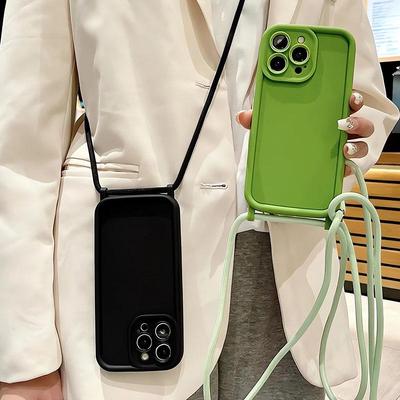 Защитный чехол-кроссбоди с матовым покрытием и ремешком для iPhone 16 Pro Max