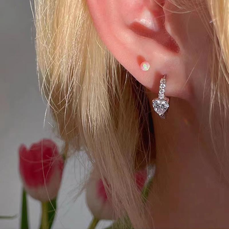 Женские микро-инкрустированные сверкающие бриллиантовые серьги-пряжки Love, модные круглые серьги, легкие роскошные серьги в форме сердца