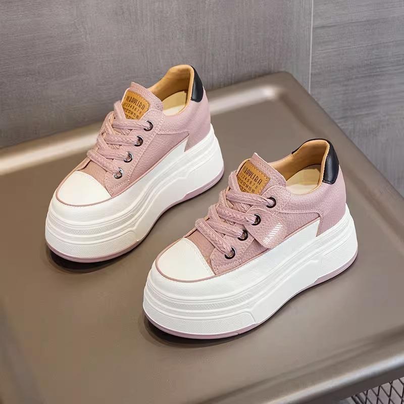 Женские туфли на платформе с увеличивающей высоту стелькой, кожаные белые туфли, ранняя весна, новые универсальные и легкие туфли для отдыха и занятий сноубордом