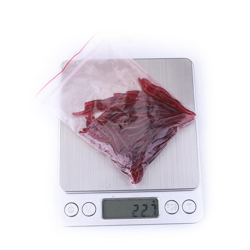 50 Мягкая наживка для дождевых червей диаметром 3,5 см — темно-красная пластиковая наживка в виде личинки, напоминающая дождевых червей с рыбным вкусом.