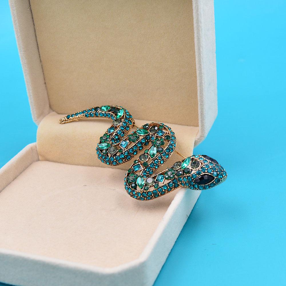 Rhinestone Large Snake Brooches For Women Vintage Fashion Animal Pin Coat Winter Jewelry 3 Colors Available Gift