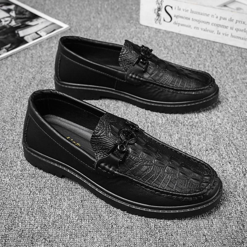 Летняя дышащая деловая повседневная обувь мягкая подошва кожаная поверхность ленивые одинарные туфли универсальные нескользящие мужские туфли 2025 мужские мокасины