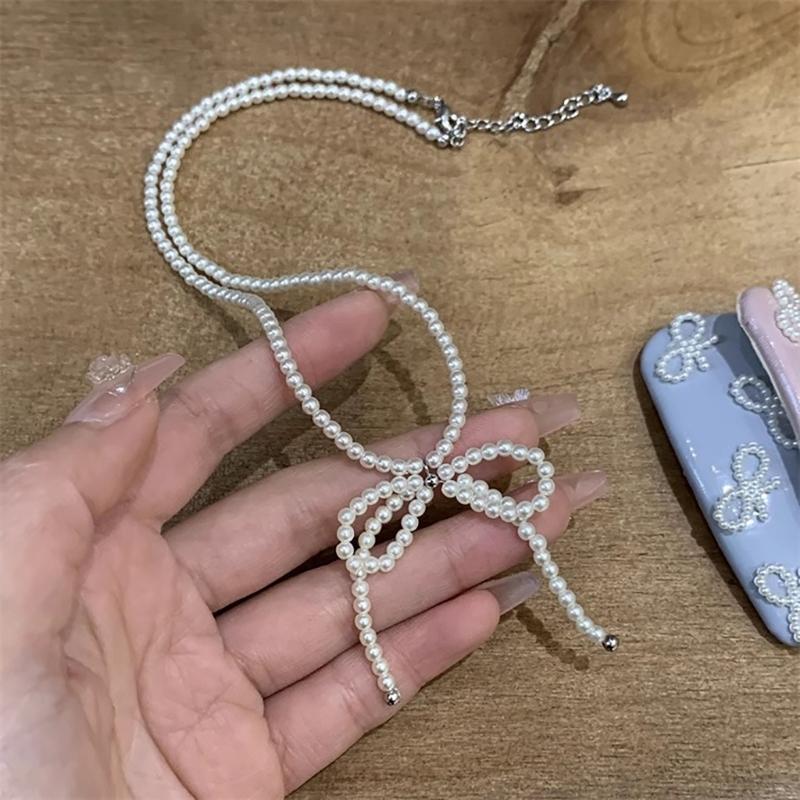 Elegant Butterfly Necklace Fashion Bead Bow Choker Charm Adjustable Neckwear Unique and Delicate Jewelry Accessory