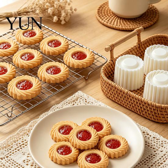 Mooncake Press Mold 2-in-1 Round Mold, Double Ended Pastry with Scallop And Sandwich Maker Spiral Embossing for DIY Baking, Handheld