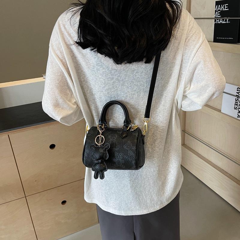 Сумка премиум-класса нишевая женская лето 2025 новая модная универсальная сумка-мессенджер популярная портативная сумка Boston