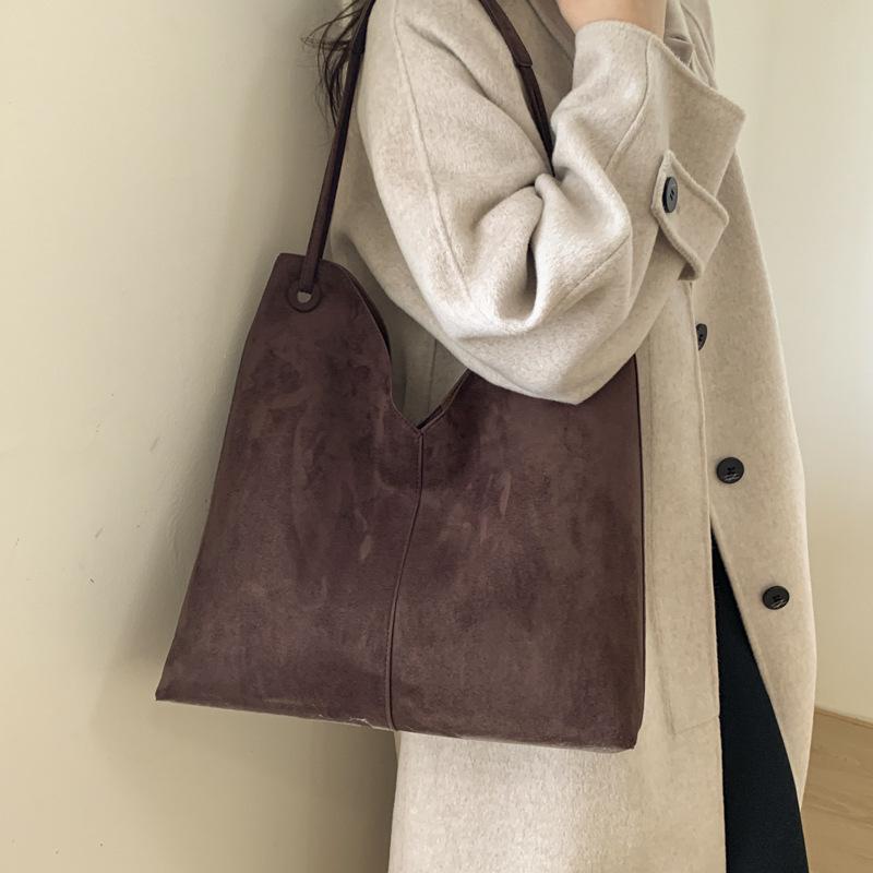 Retro Suede Women's Shoulder Bag 2025 - Large Capacity Tote for Casual and Mother-Child Use