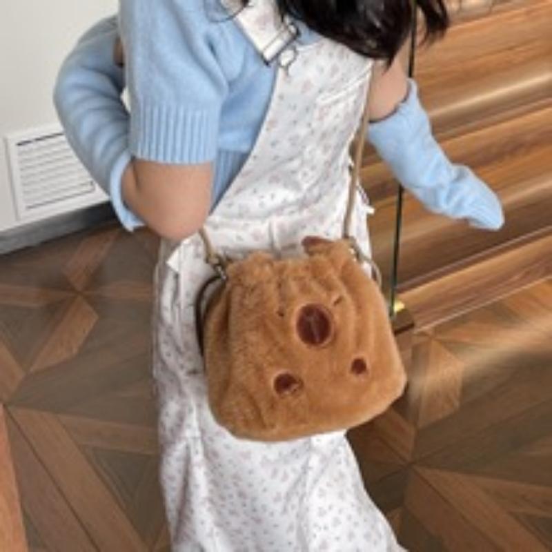 Новый милый рюкзак Capybara Drawstring, модная сумка с изображением животных из мультфильмов, сумка для хранения через плечо для девочек, милый и вместительный органайзер-кошелек