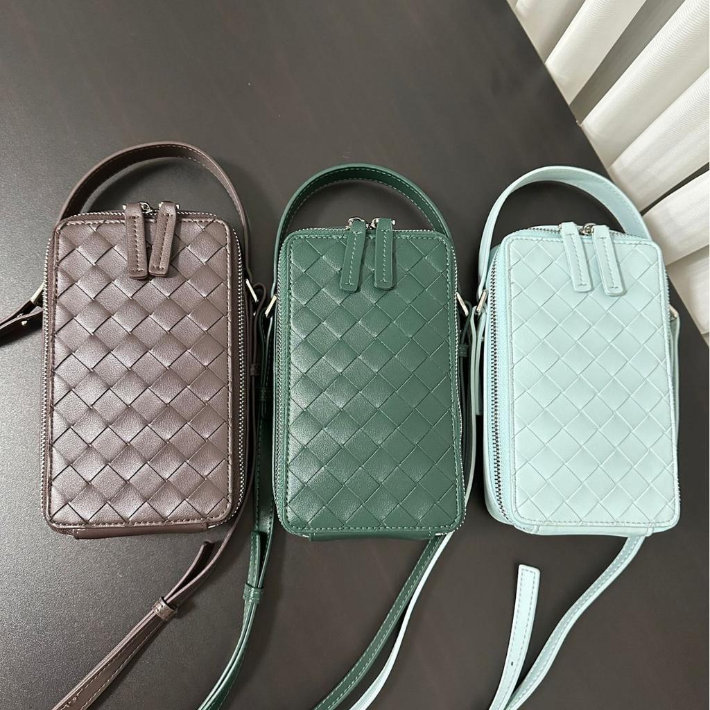 Leather woven mobile phone bag for women, summer new lightweight and simple mini square bag niche shoulder messenger bag