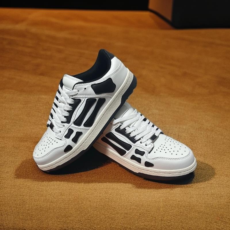 Retro Chic: 2025 Autumn/Winter Leather Low-Top Dirty Shoes for Couples