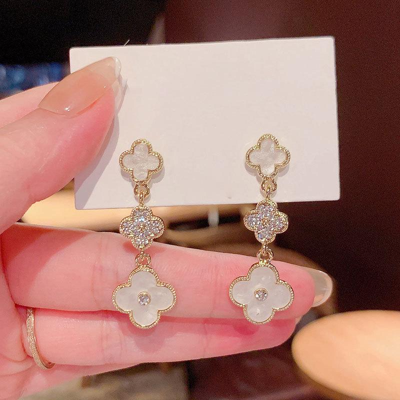 Long Four-Leaf Clover Earrings Senior Sense Of Temperament Super Fairy Net Red Earrings Female Earrings