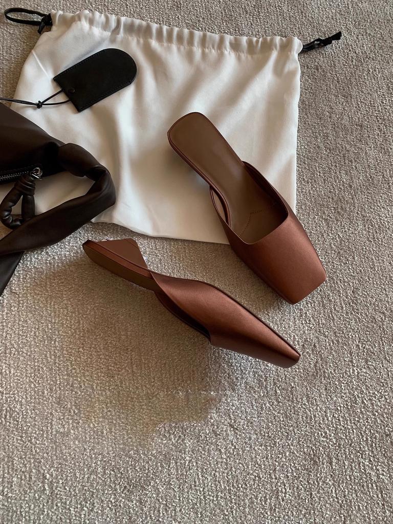 Huizhou Women's Shoes Grape Mother French Light Mouth Sandals Women's Summer Triangle Heel High-end Square Head Muller Cool Slippers Women