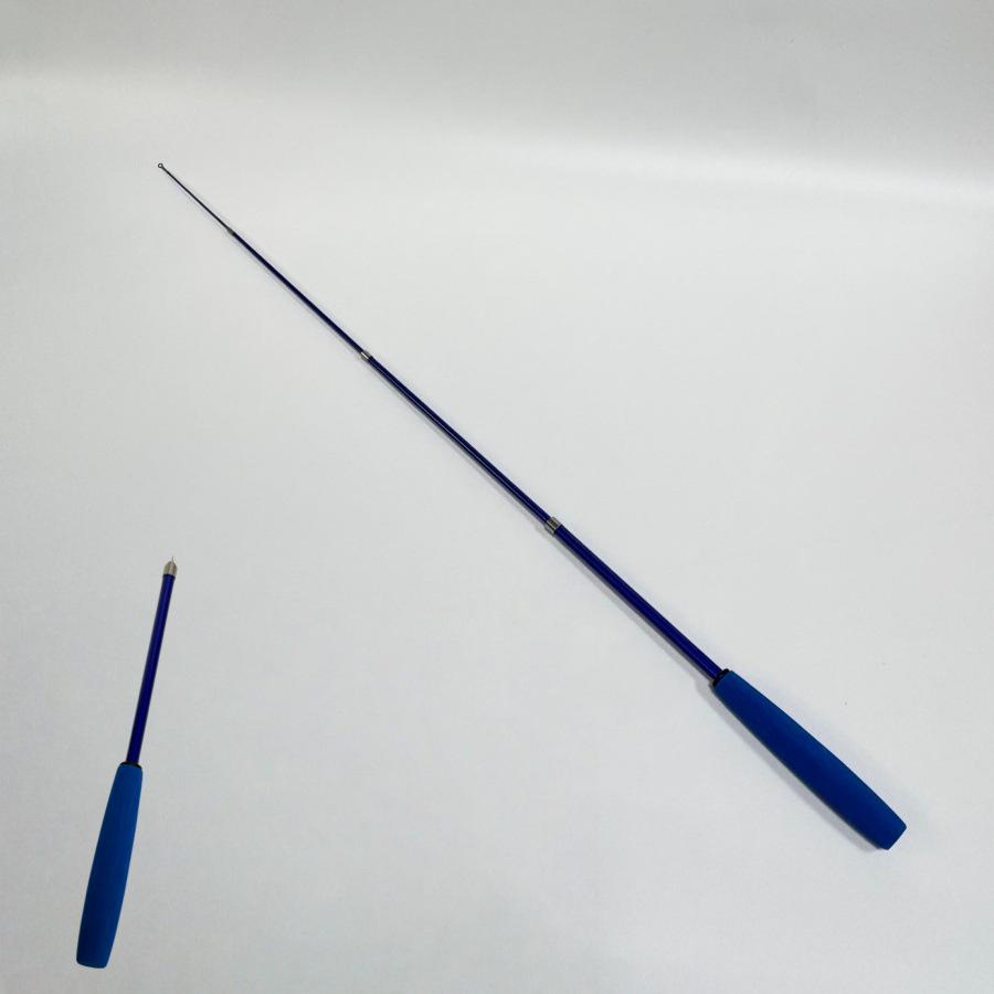 Популярная палочка-дразнилка для кошек: Трехсекционная удочка с несколькими вариантами расцветок для развлечения.