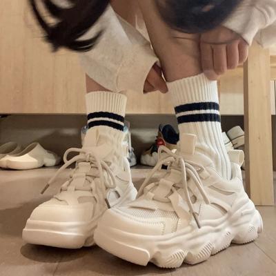 Кроссовки папы для девочки 2025 весна-лето новинка легкая мягкая подошва нескользящая дышащая сетка удобные универсальные повседневные спортивные женские туфли