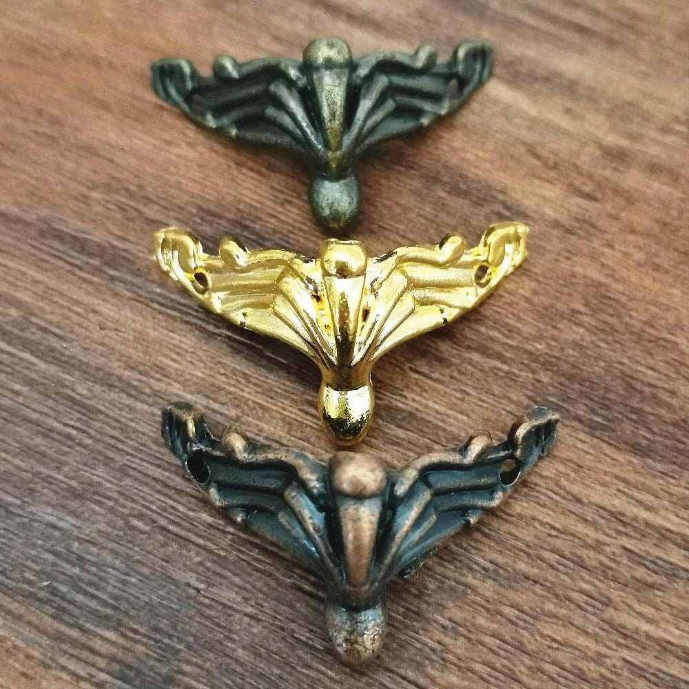 Golden Antique Hardware Protector Decorative Wood Case Feet Leg Corner Furniture Leg Corner Bracket