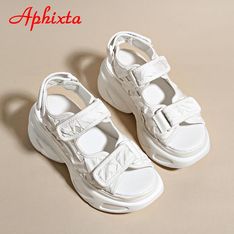 Модные летние сандалии Aphixta на платформе 7,5 см, женские туфли на танкетке, регулируемые застежки-липучки, шелковые ткани, крутые пляжные шлепанцы, большой размер 42