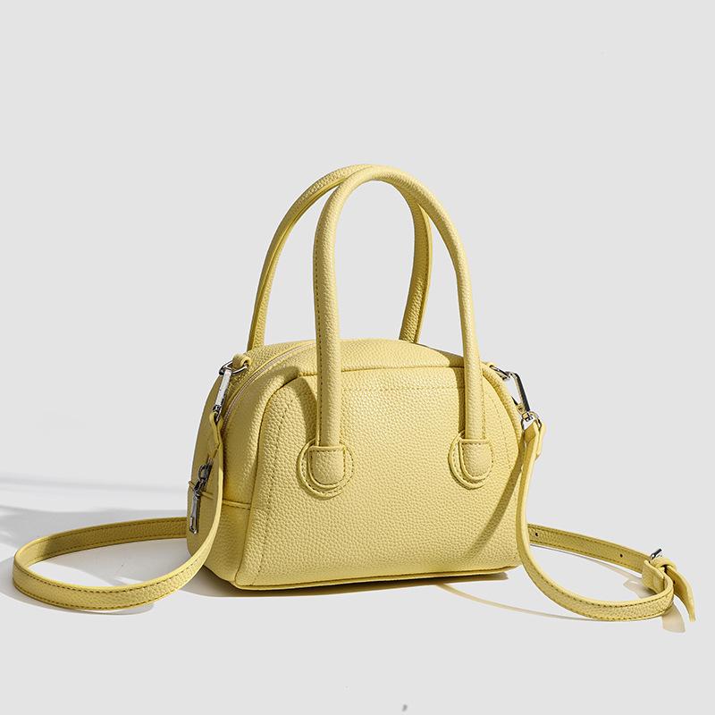 Korea Ins Summer 2025 New Portable Bowling Casual Versatile Shoulder Messenger Bag Boston Pillow Bag