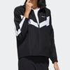 adidas Женские куртки Neo Черно-белые с капюшоном Умеренные FN6511