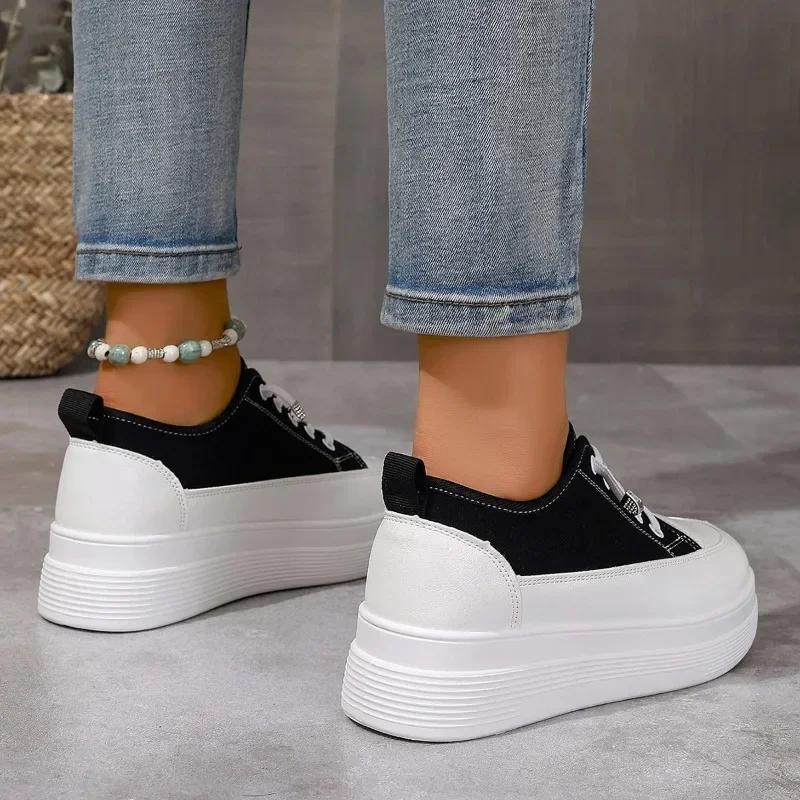 Обувь для женщин 2025 Новые женские вулканизированные туфли на шнуровке Женские повседневные кроссовки Смешанные цвета Подошва-губка Женская повседневная обувь