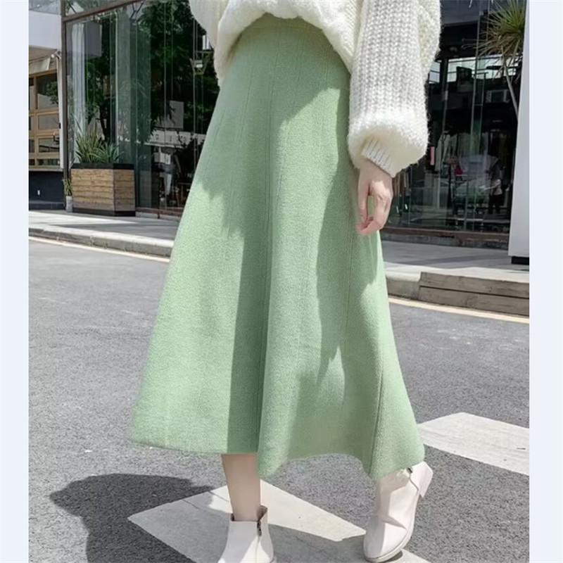 Women's High-Waisted A-Line Wool Skirt with Sweater - Hip-Covering, Slimming, Medium-Length for Autumn/Winter