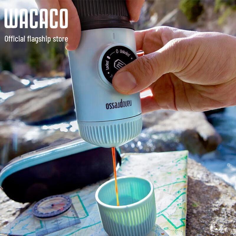 Портативная эспрессо-машина WACACO с защитным чехлом