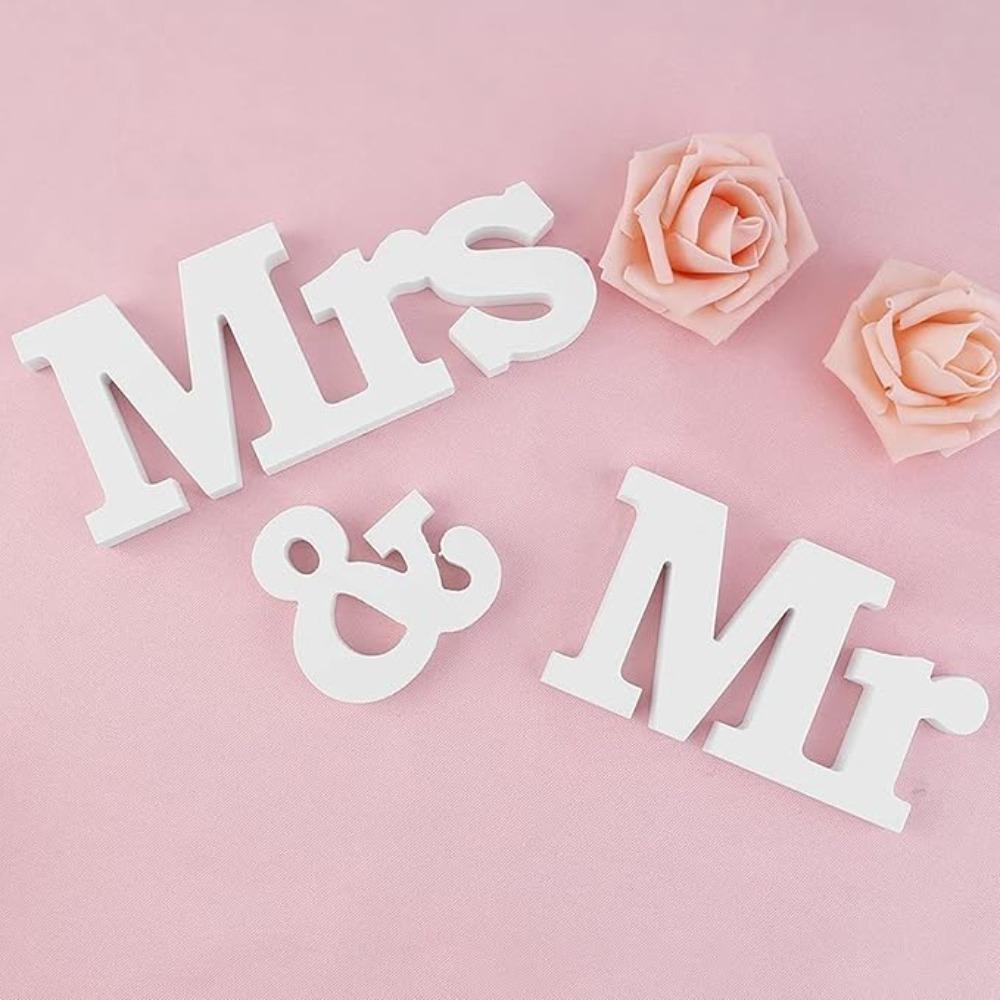 Mr & Mrs Sign for Wedding Table, White Wooden Mr and Mrs Signs for Sweetheart Table Photo Props Wedding Decorations for Anniversary Home Wall