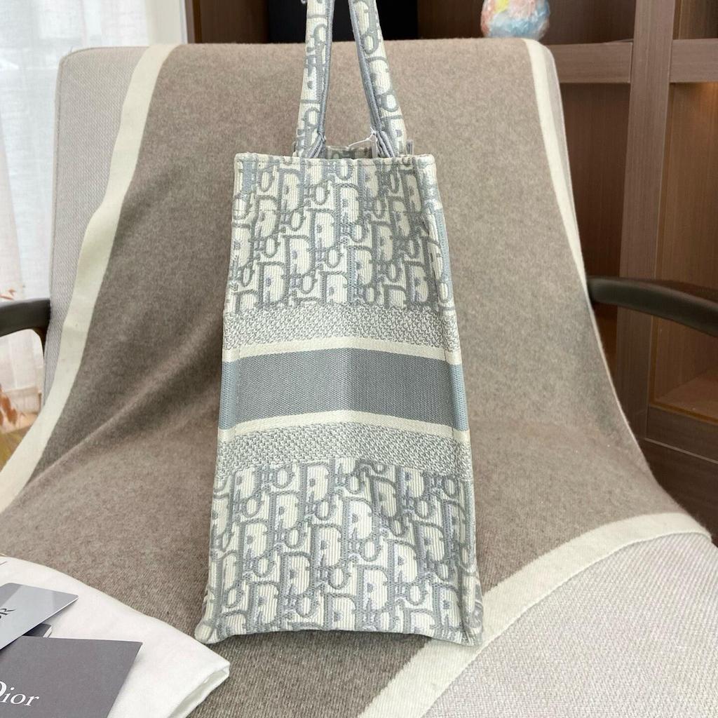 [Pre-Owned] Book Tote Medium White Canvas Monogram Shoulder Bag - Excellent #GFYAZA
