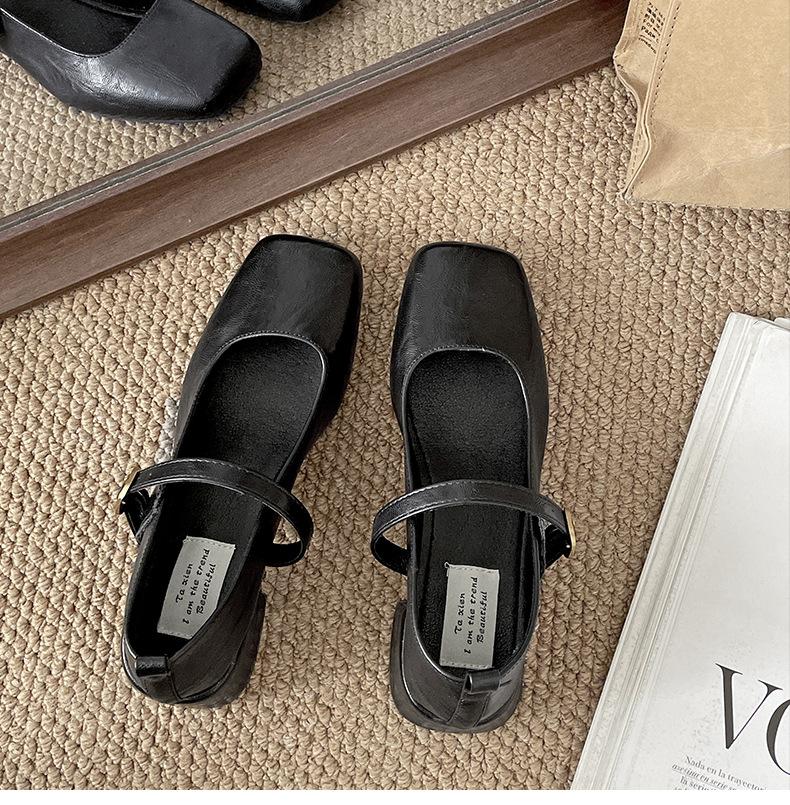 Fashion temperament French retro square head shallow mouth single shoes women's 2025 new spring and autumn skirt Mary Jane small leather shoes