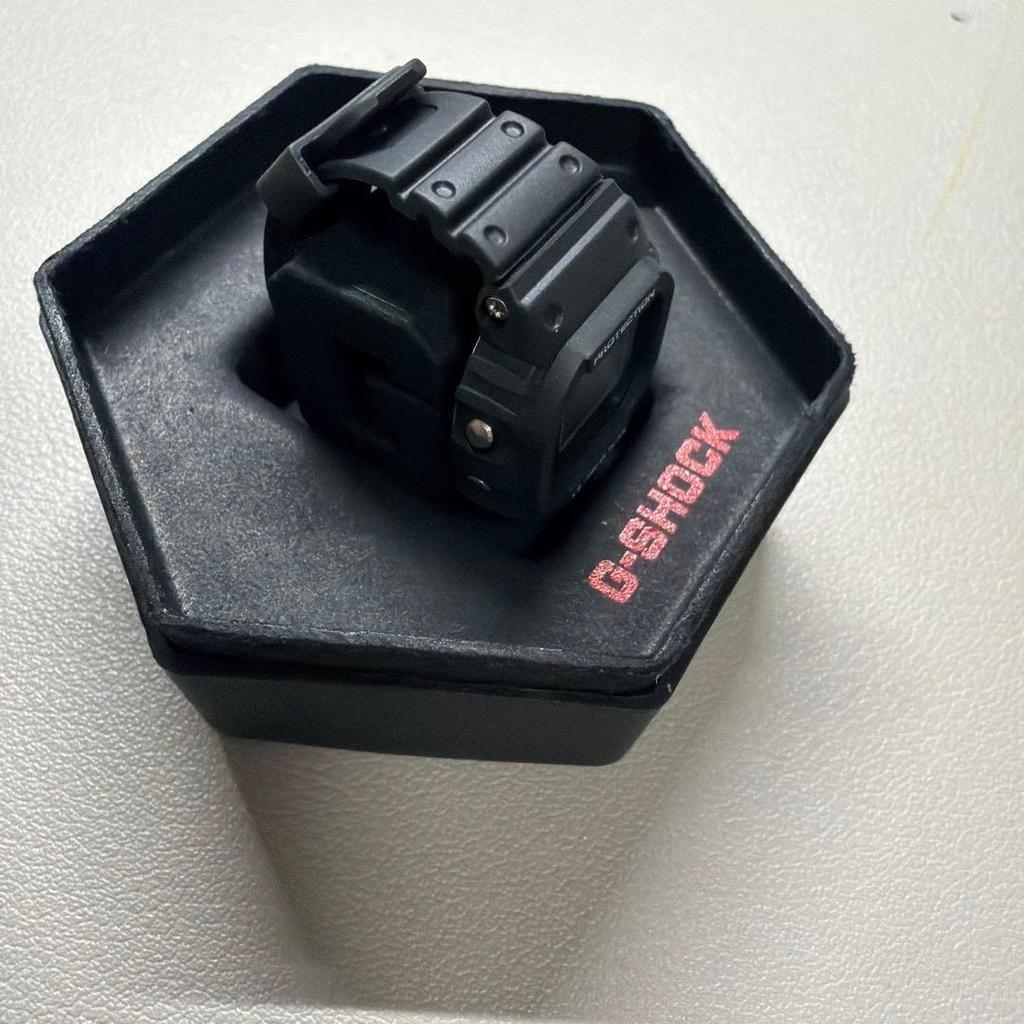 Casio G-SHOCK DWN-5600-1JR Основной блок