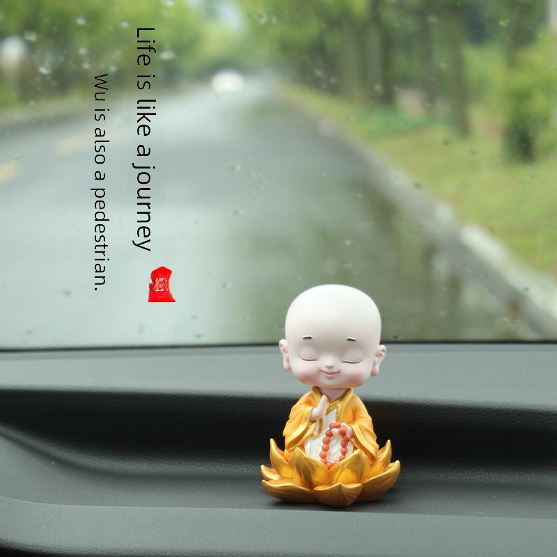 Дзен-декор автомобиля: Набор из четырех украшений в виде качающейся головы монаха для украшения интерьера