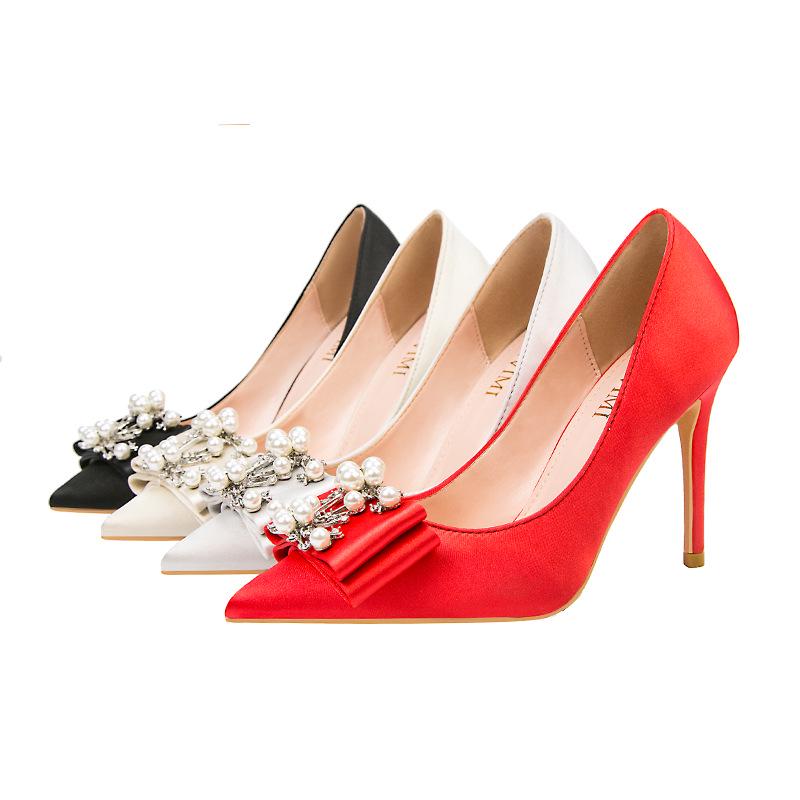 Женские туфли на высоком каблуке сатиновые остроносые бантовые туфли с жемчужным бантом на высоком каблуке