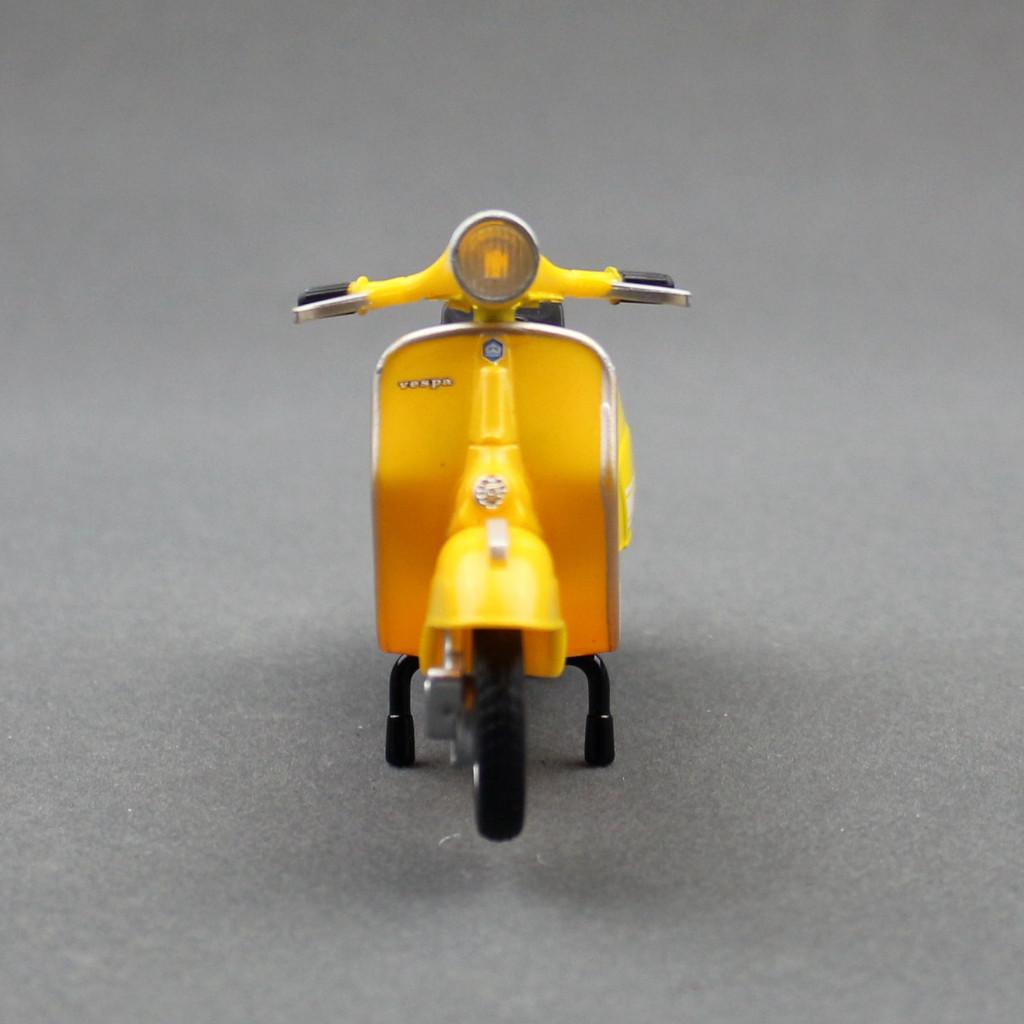 Металлическая модель мотоцикла Vespa Игрушка для детей с инерционным механизмом