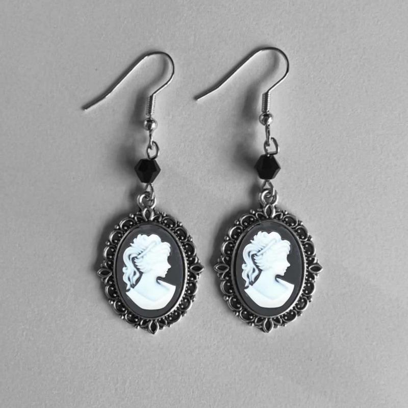 Gothic Renaissance Cameo Pendant & Black Bead Silver Earrings - Antique Silver Beauty Head Design